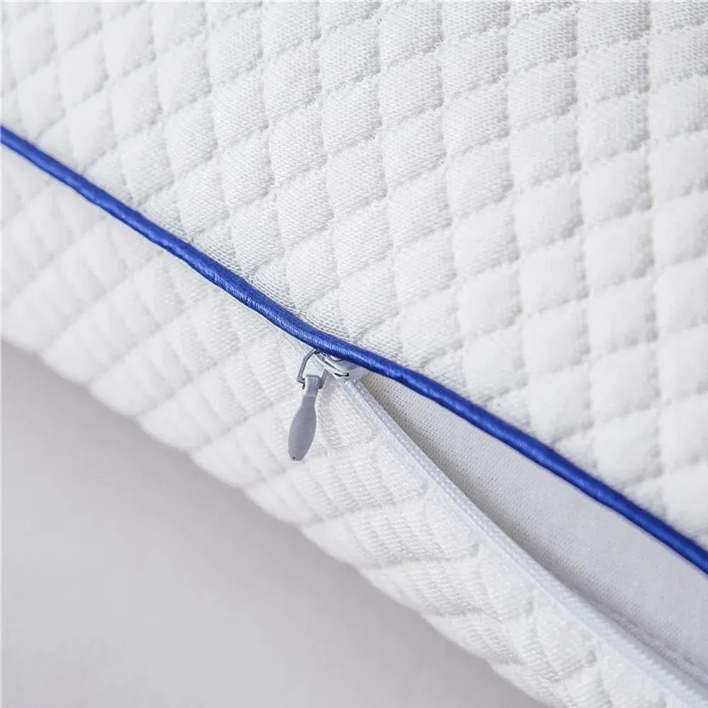 Oreiller ergonomique réglable dos et côté : housse zippée, passepoil marine